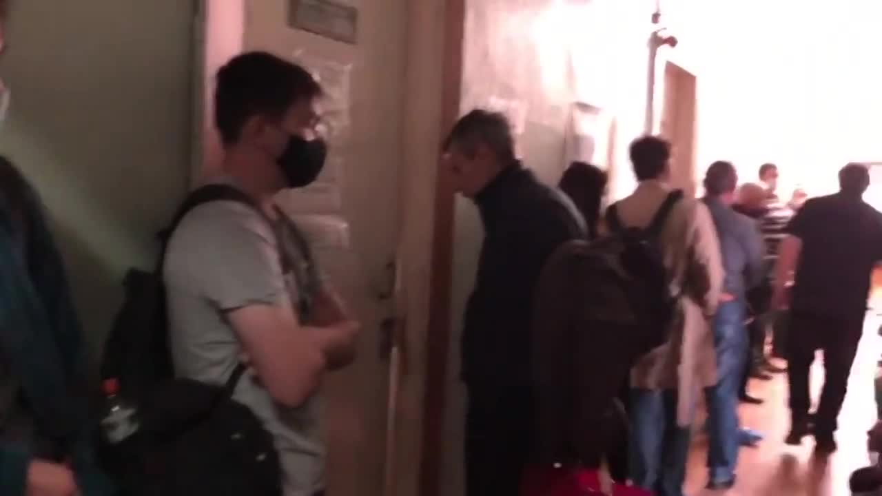 В Орле в поликлинике №1 на приём к терапевту образовалась огромная очередь