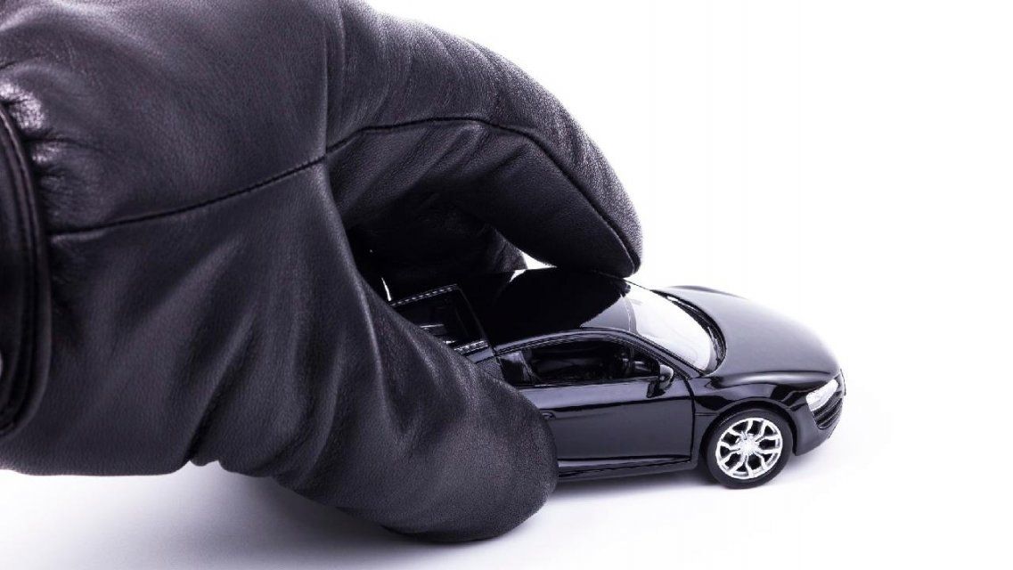 В Урицком районе угонщик авто сам сдался полиции