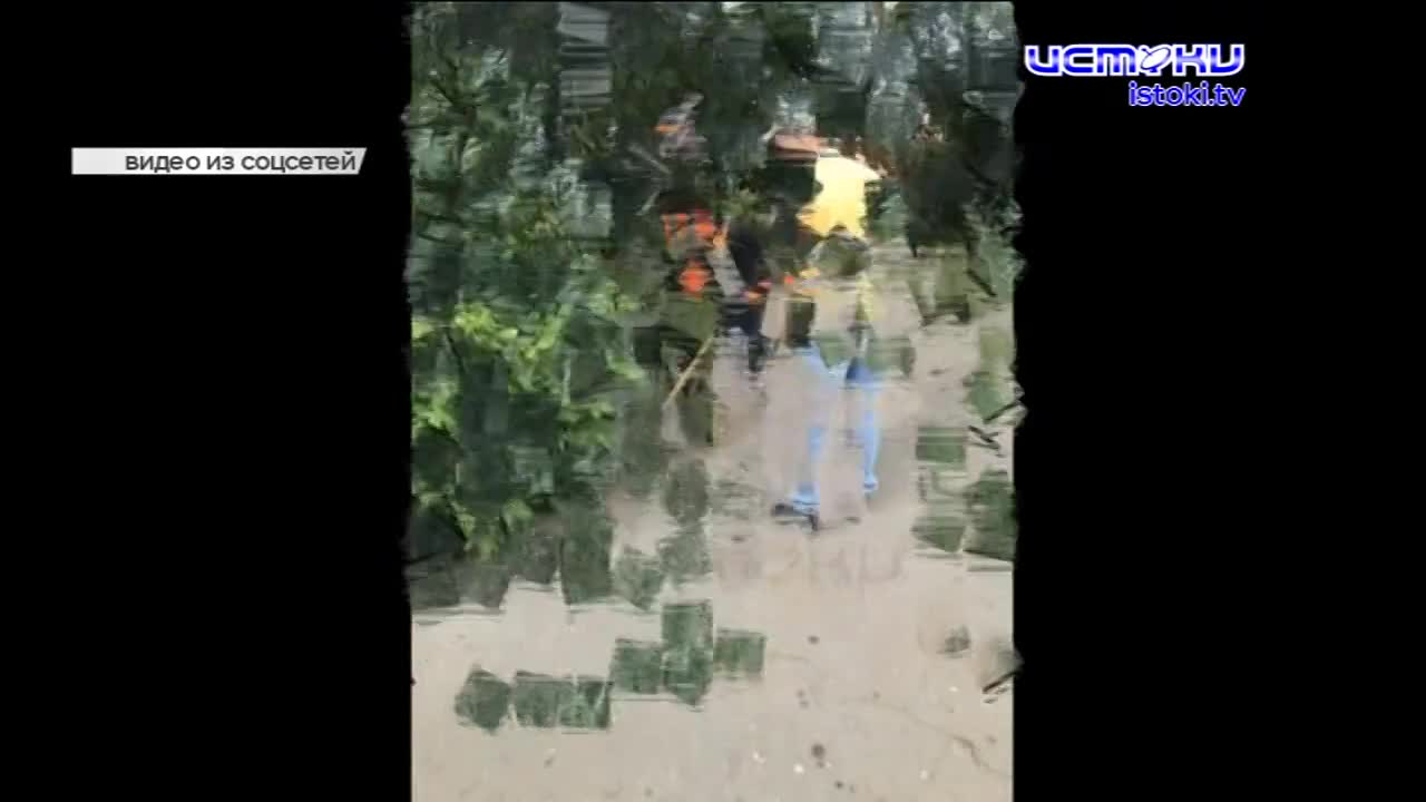 Орловские общественники опасаются, что место для отдыха - сквер Маяковского превратится в торговую площадку, бойцы разведки поблагодарили жителей и би...