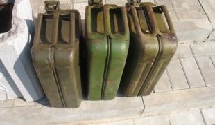 В Орловской области из комбайна сельхозпредприятия украли солярку