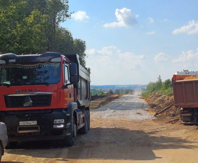 Ремонт многострадальной дороги на ул. Орловских партизан завершен примерно на 50%