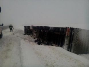 В Покровском районе перевернулся «МАН»