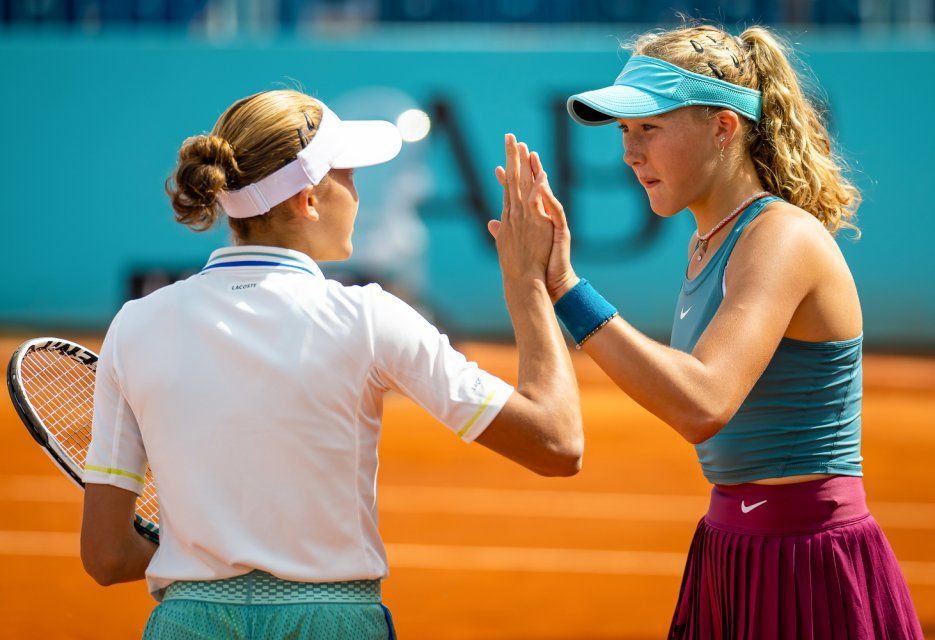 На турнире в Ухане состоялось противостояние двух сестер Андреевых