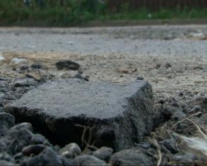 Через тернии в сад по-Жилински: чья это дорога и причем здесь 12 миллионов?