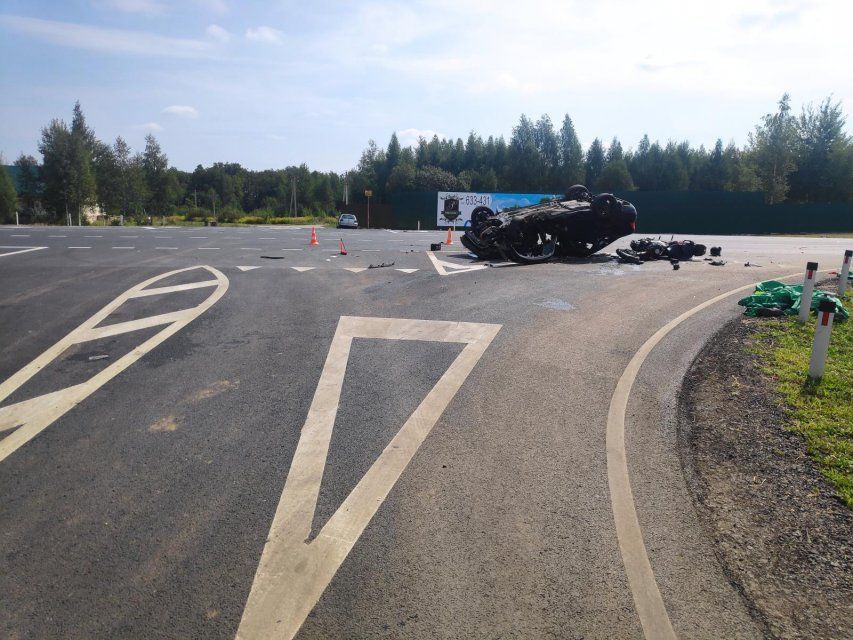 Иномарка на трассе под Орлом насмерть сбила мотоциклиста