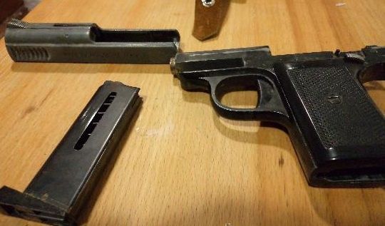 Ливенец нашел газовый пистолет и сдал его в Росгвардию