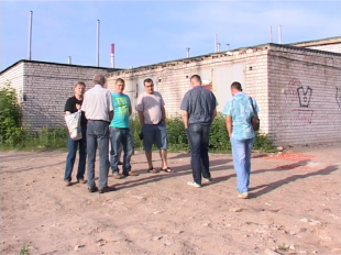 Кооперативная война: о том, как страдают люди на границе двух гаражных кооперативов 