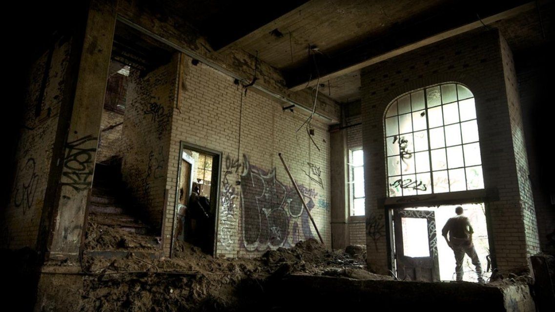 14-летний орловчанин сбежал из дома, чтобы поспать на «заброшке»