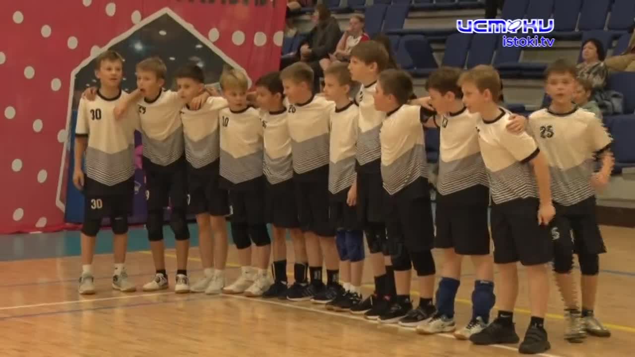 Юные волейболисты почувствовали дух соперничества на своих первых соревнованиях