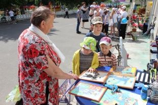В Детском парке Орла прошла выставка работ участников конкурса «Полицейский Дядя Степа»