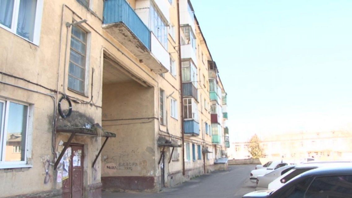 Под угрозой обрушения: мэрия Орла «забыла» о еще одном проблемном доме 