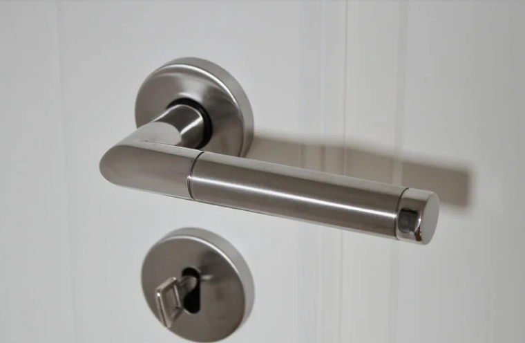 Орловчанин украл у соседа дверь и стал фигурантом уголовного дела