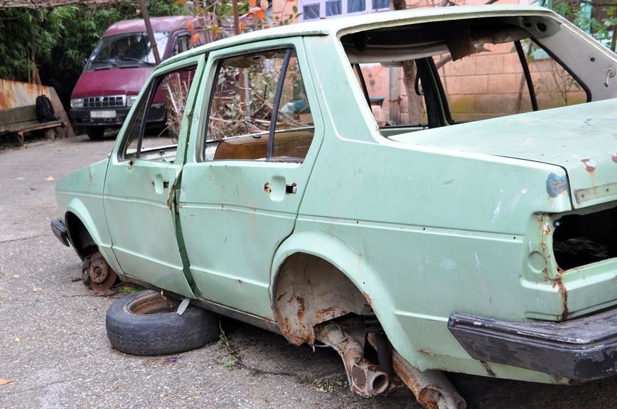 В Орле станет проще признать брошенную машину автохламом