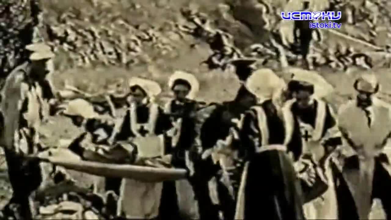 Есть только облик между прошлым и настоящим. В военно-историческом музее представили "Историю полка в мундире". Среди экспонатов личные вещи солдат и ...