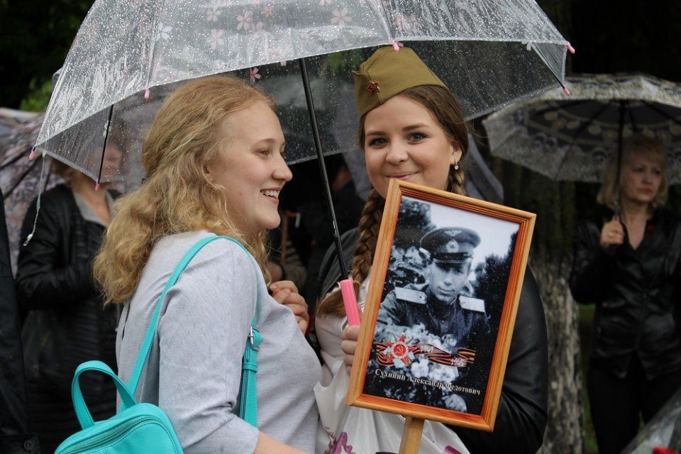 В Орле участникам акции «Бессмертный полк» советуют завтра взять с собой зонтики