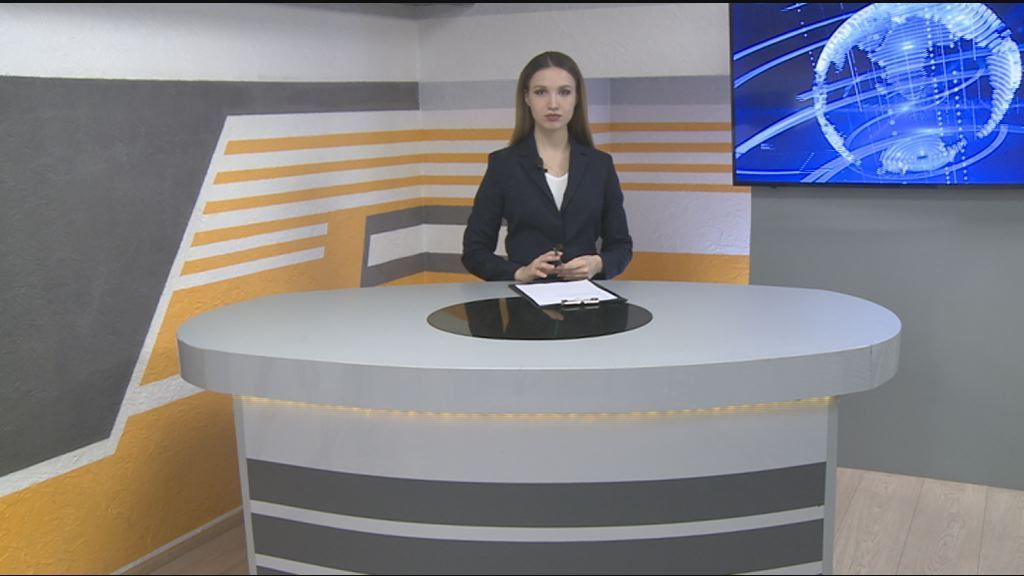 В Орловской области планируют ослабить ковидные ограничения, в городе большое количество светофоров сильно мешает автомобилистам и «подводные камни» в работе водолаза. Об этом и не только в 19:00 в программе "Оперативный эфир"