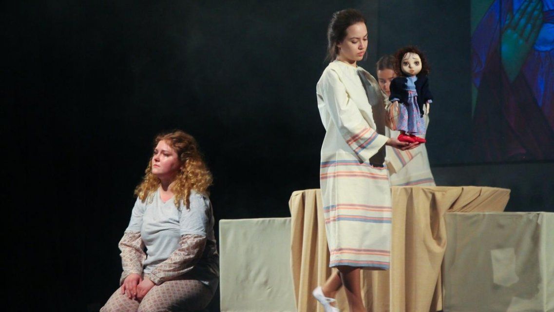 Орловчане посмотрели одобренный митрополитом спектакль об абортах