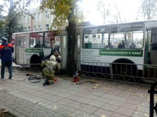 СМИ: в Орле у наехавшего на пешеходов троллейбуса могли отказать тормоза