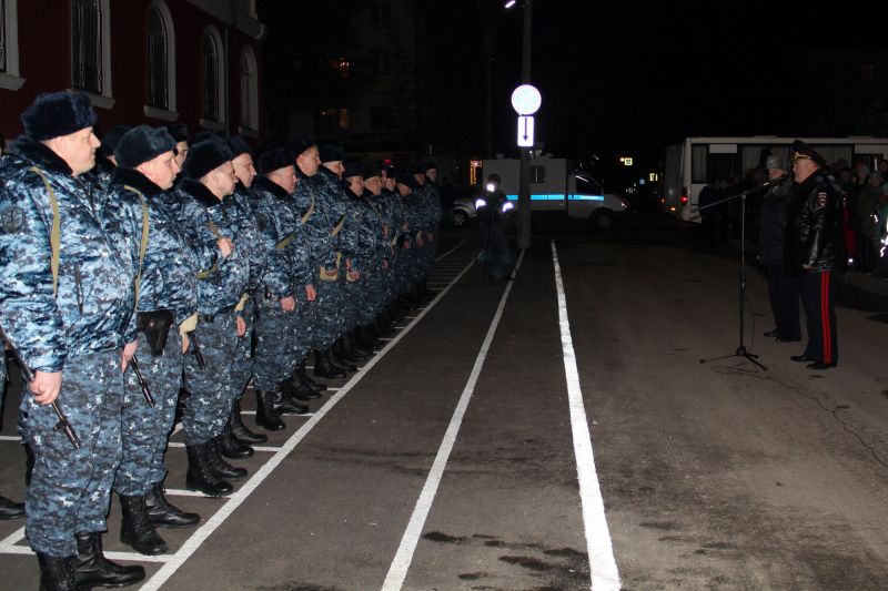 Видео: 30 орловских полицейских отправили на службу в Дагестан