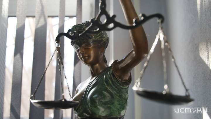 В Орле осудили экс-чиновницу и риэлтора, которые обманули детей-сирот