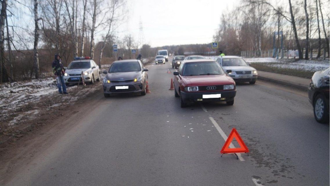 В Орле выбежавшая под машину женщина осталась жива: подробности ДТП