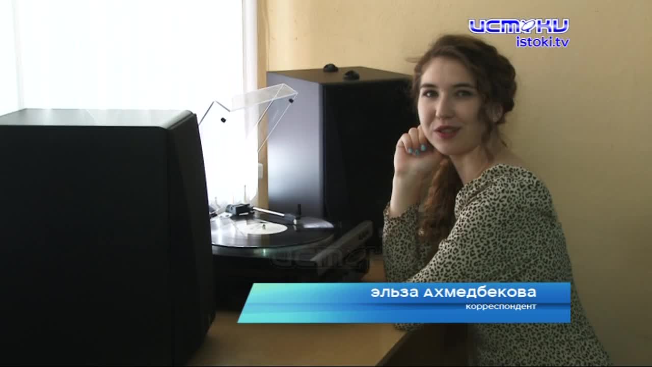 Они звучат на разных языках и различаются по настроению, но объединяет их одно - это песни о любви. В честь любимой народом эстрадной певицы Эдиты Пье...