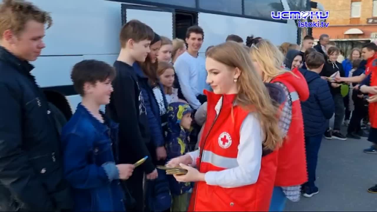 Вынужденные переселенцы из ЛНР и ДНР побывали в цирке Романа Коробко. Благотворительную акцию для 28 ребят организовало Орловское городское отделение ...