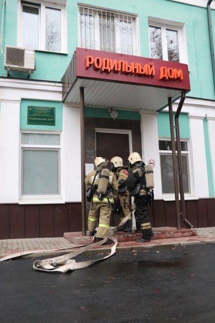 Из - за замыкания электропроводки в роддоме на 2-ой Посадской в Орле случился пожар. МЧС провело очередные учения