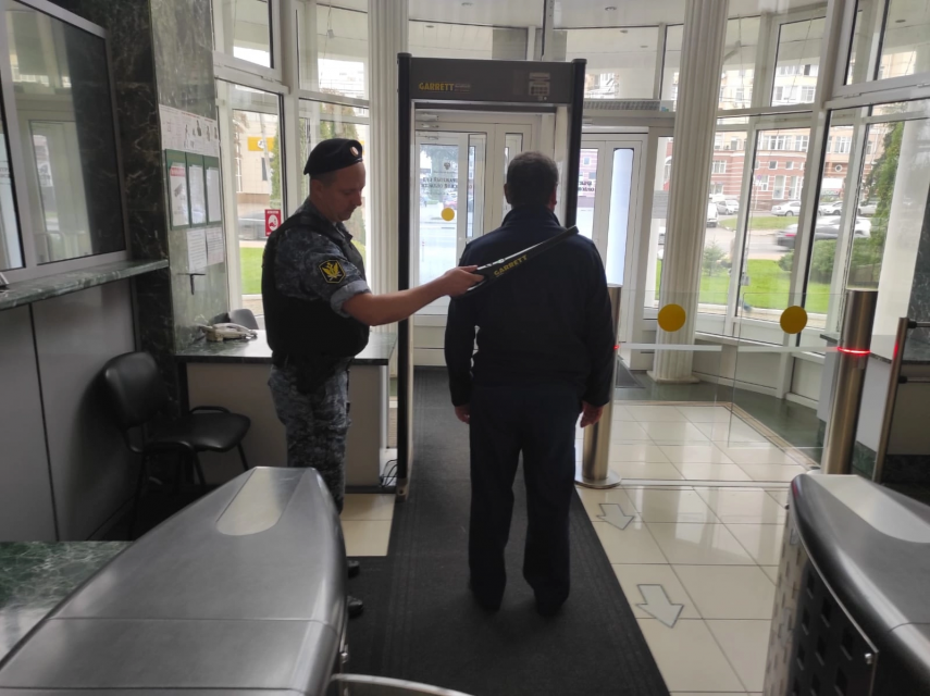 Более 500 запрещенных предметов изъято в судах Орловской области судебными приставами