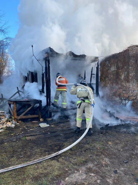 Итоги дежурных суток орловских спасателей: 17 выездов, шесть из которых – на пожары