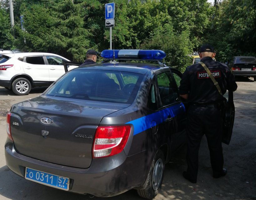 В День города орловчанин угрожал прохожим, размахивая пистолетом 