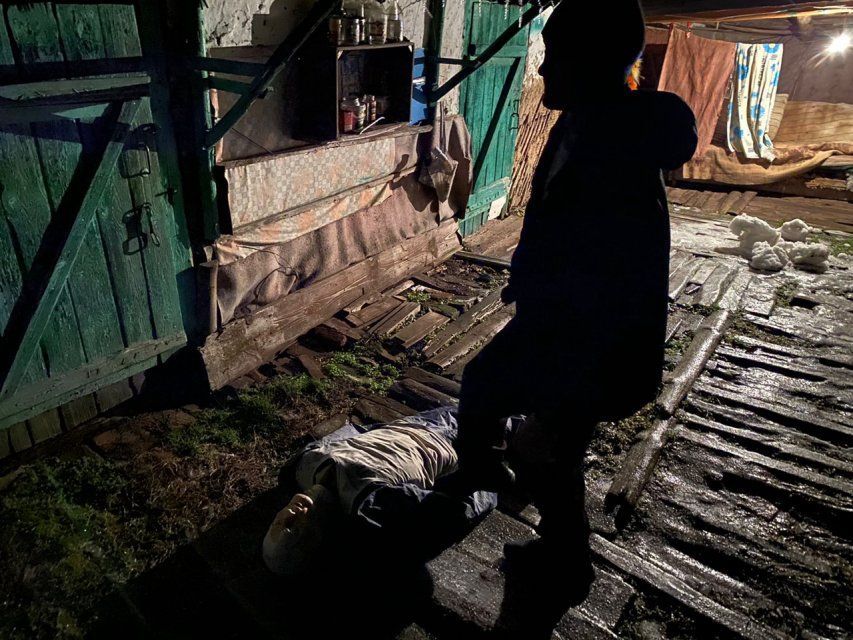 Орловчанин во время застолья едва не зарезал приятеля