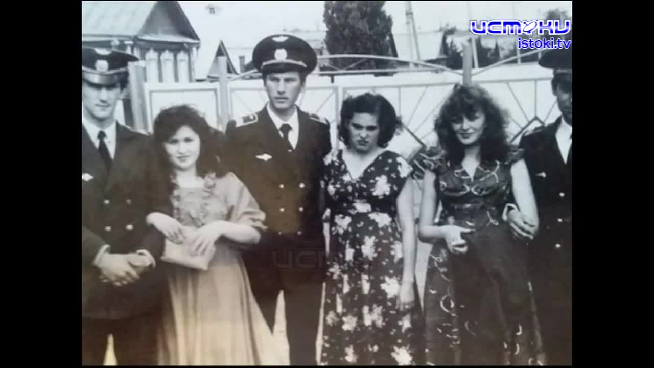 9 февраля 2023 года исполняется 100 лет гражданской авиации России. У нас в гостях побывал Владимир Домнин, бывший лётчик гражданской авиации. Он поде...