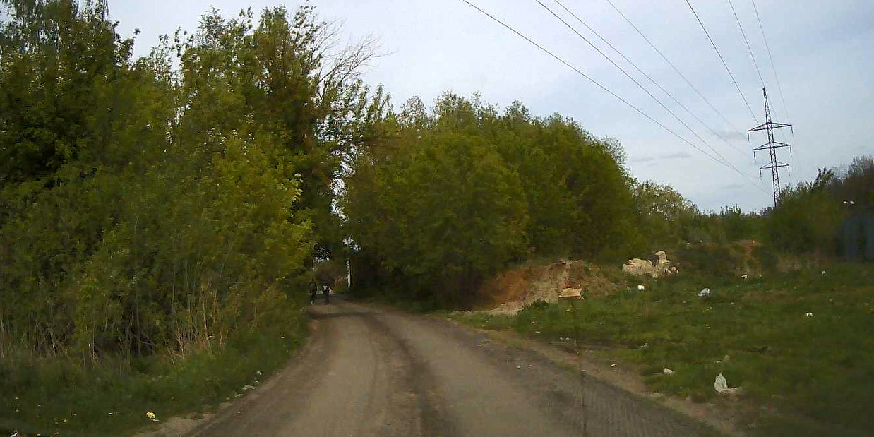 Странный выбор. Жители улицы Е. Благининой в Орле удивляются зачем сняли ровный асфальт