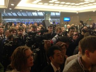 До начала пресс-конференции с Президентом России остается все меньше времени