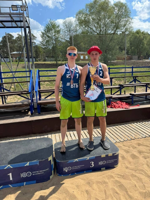 Орловские волейболисты завоевали медали на окружных соревнованиях