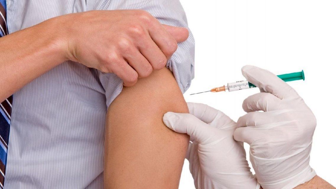 42 орловчанина сделали прививку против коронавируса