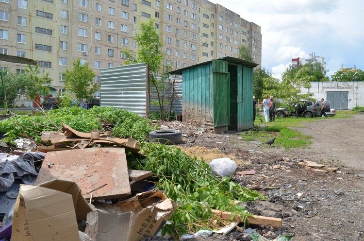 Жители орловской многоэтажки не могут избавиться от туалета