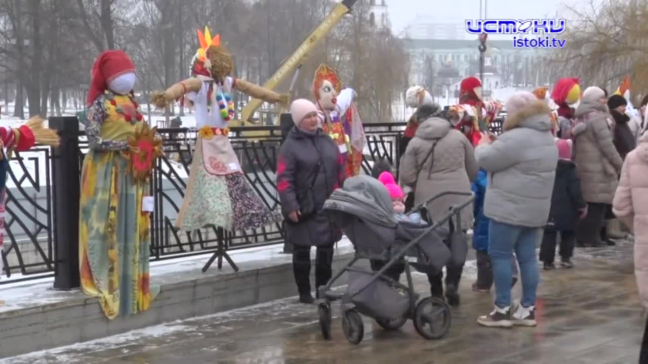 Орел отпраздновал Масленицу.