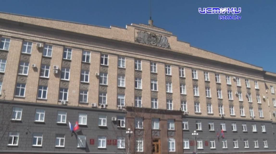 В региональном парламенте продолжают знакомиться с отчетом Правительства за прошедший год