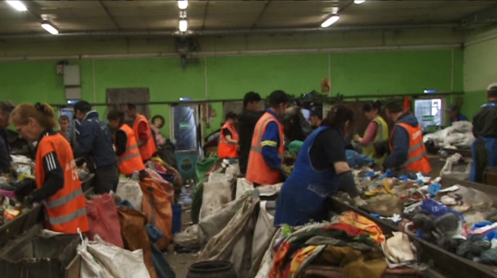 Власти легких путей не ищут. В Орле появится новый игрок на поле переработки мусора. Причем зачем это делается - не ясно, ведь у нас в области есть, кому этим заниматься