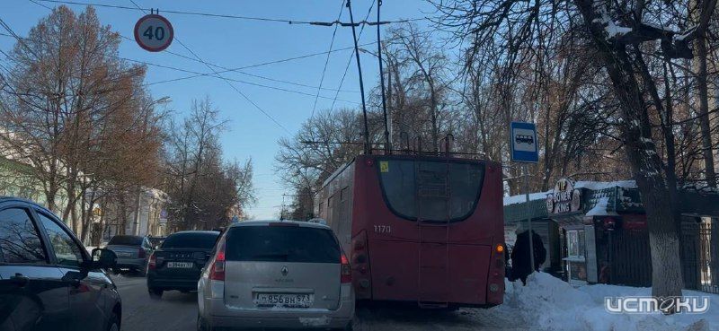 Из-за невозможности проехать орловский общественный транспорт накануне сменил маршруты движения