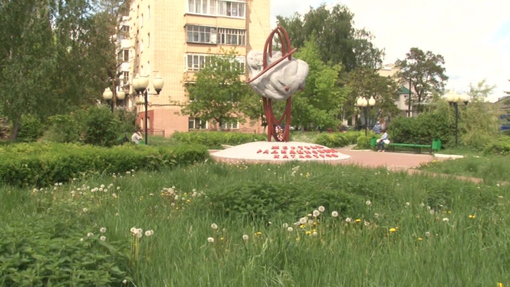 Покос травы на тройку с минусом: мэр обеспокоен, что скоро Орел лопухами зарастет