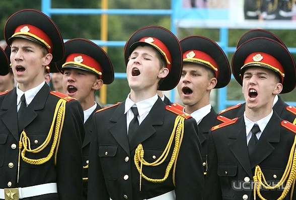 Ученики орловской школы №2 посвящены в кадеты