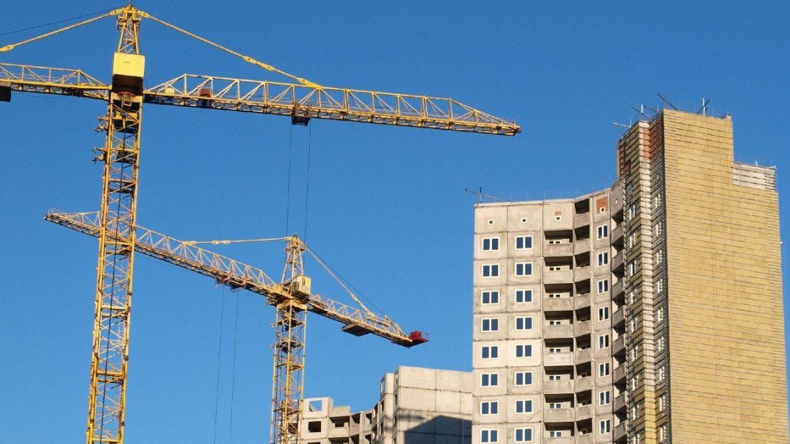 В Ливнах 114 обманутых дольщиков получают ключи от долгожданных квартир