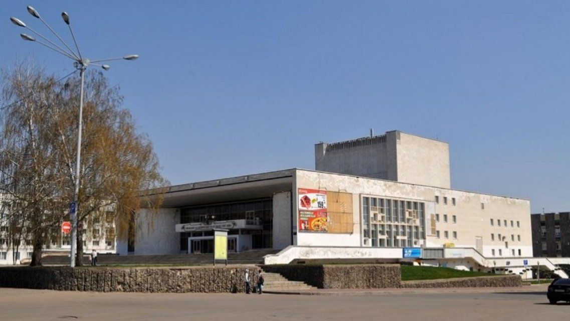 Из-за молодежного форума завтра запретят парковаться возле ОГАТа