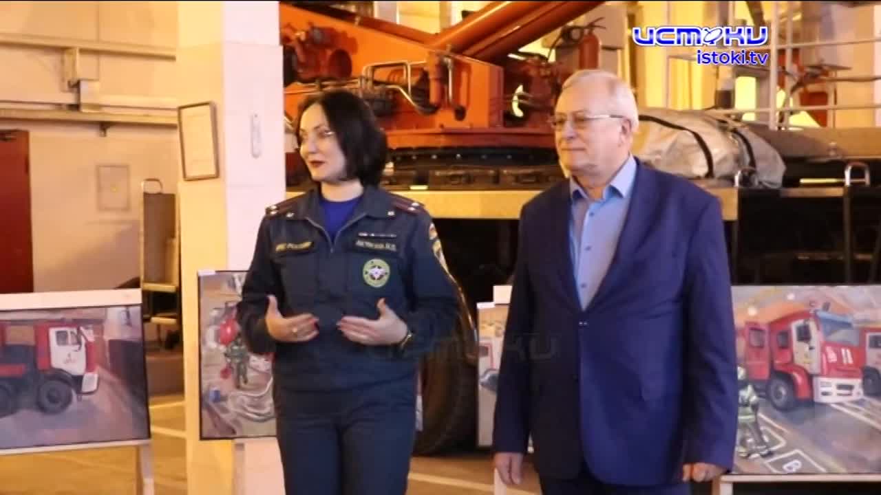 Работа пожарных на холстах студентов художественного училища