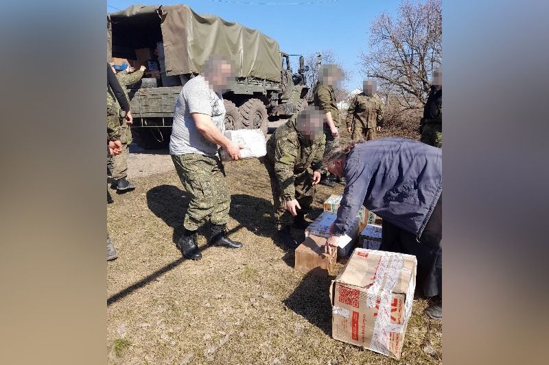 Орловский священник передал бойцам СВО 1,5 тонны гуманитарного груза и посылки от родственников