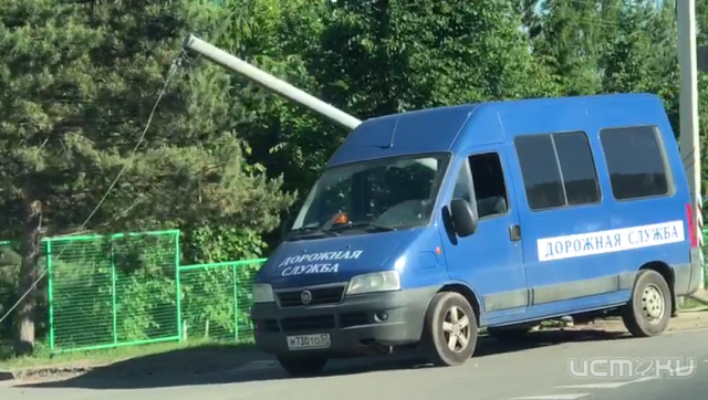 После ДТП с КамАЗом возле Плещеевской ЦРБ перестал работать светофор