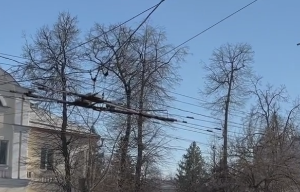 В Орле в Заводском районе вновь повреждена контактная сеть 